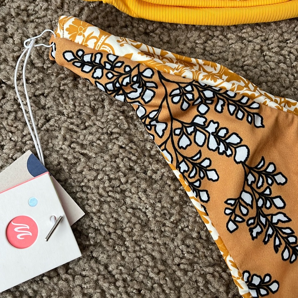 Maaji Gold Pattern Bikini, Reversible, NWT - Picture 8 of 9